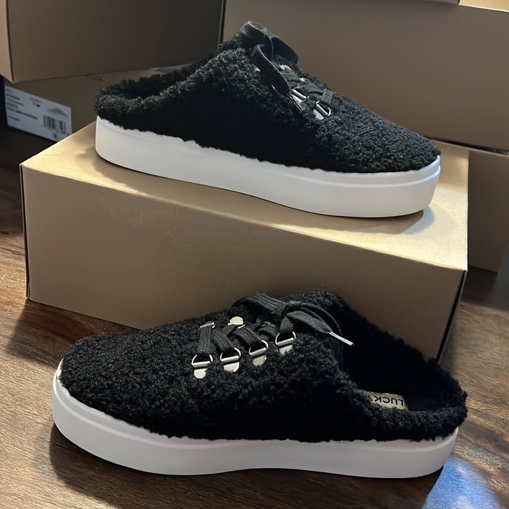 Tolini Faux Fur Sneaker Mule
LUCKY BRAND